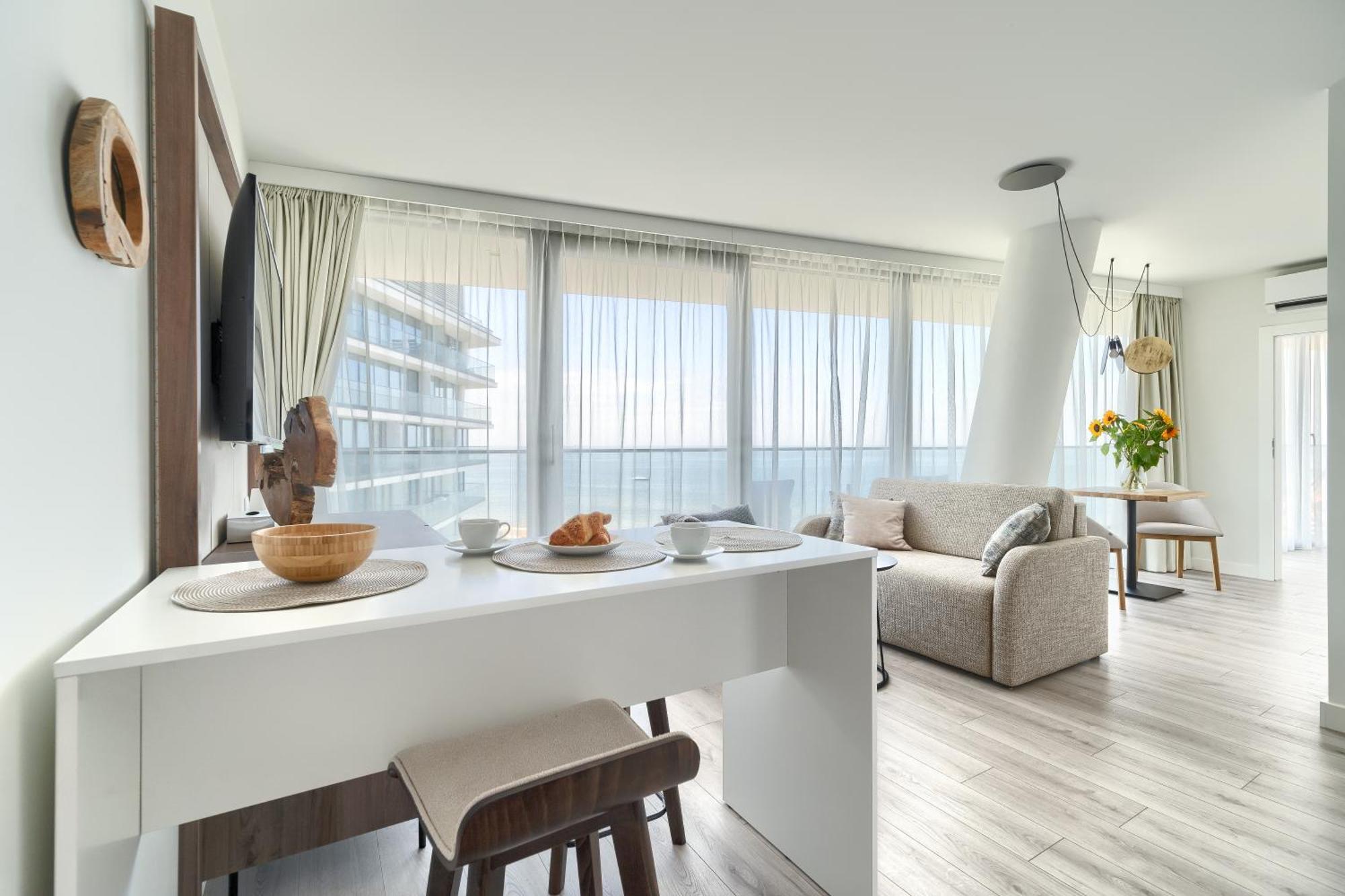 Apartment Your Holidays Waves B862 *