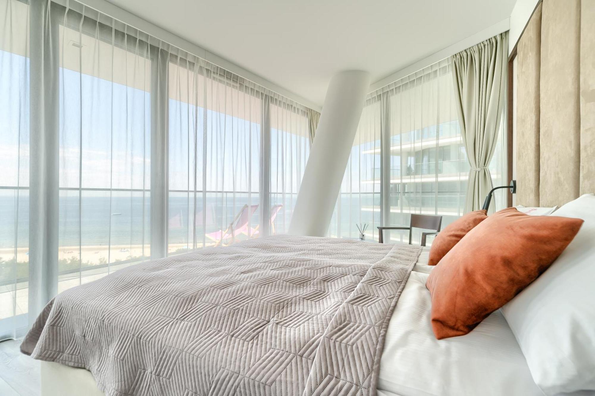 Apartment Your Holidays Waves B862 *